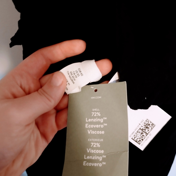 H&M NWT lyocell blend flounced black dress.  Long with open back with a tie clos - Picture 4 of 8